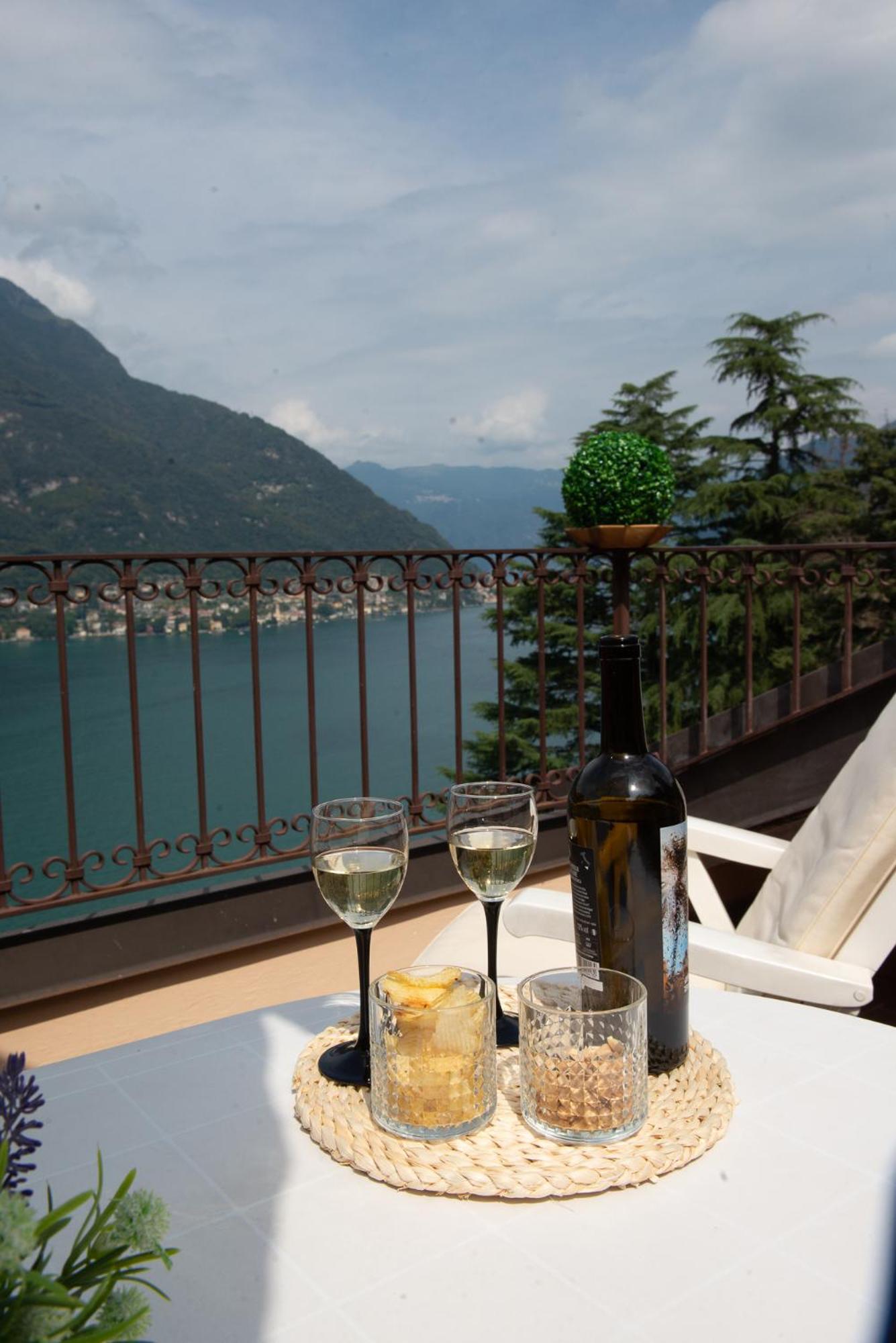 Appartamento Bella vista sul Lago di Como Faggeto Lario Esterno foto